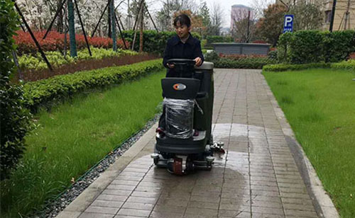 使用深圳洗地机,开启快乐清洁的新模式 深圳洗地机