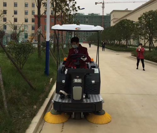 扫地机